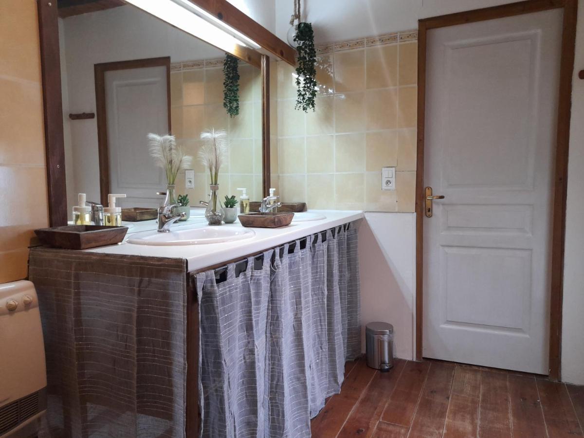 Gite Esprit Colibri 퐁생테스프릿 외부 사진